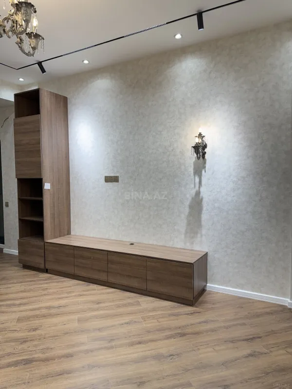 Kirayə verilir 2 otaqlı mənzil 75 m²