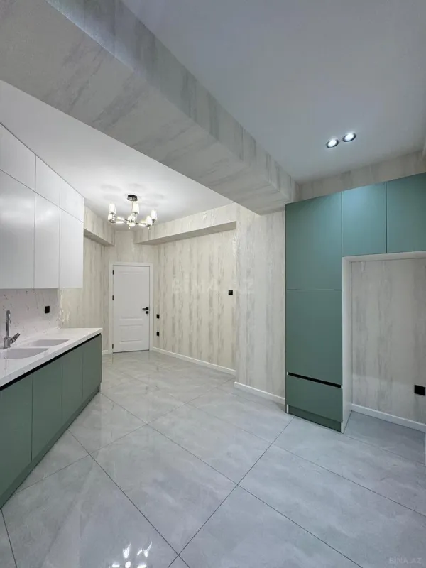 Satılır 3 otaqlı mənzil 107 m²