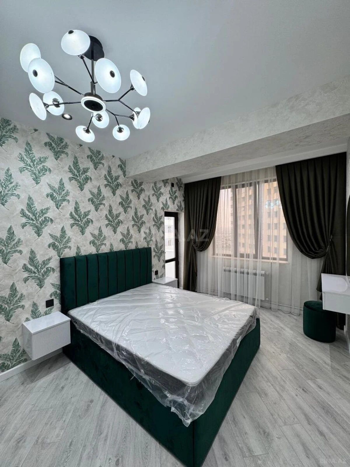 Satılır 3 otaqlı mənzil 107 m²