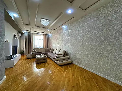 Satılır 3 otaqlı mənzil 130 m² — Bakı, Həzi Aslanov qəs. 3 otaq 130.00 m²