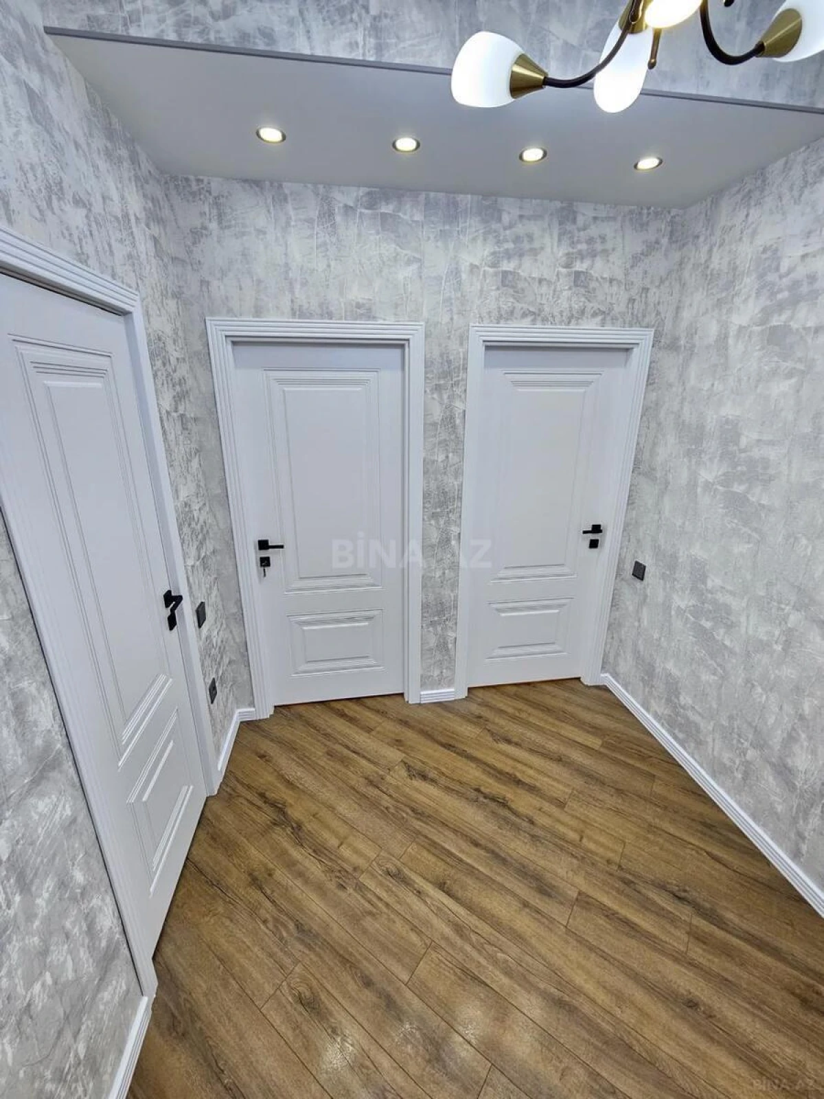 Satılır 2 otaqlı mənzil 60 m²