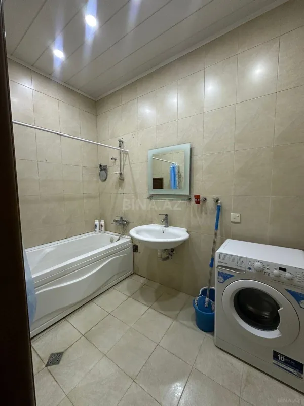Kirayə verilir 3 otaqlı mənzil 165 m²