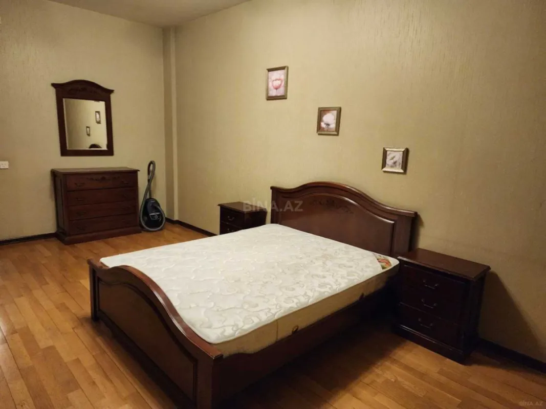 Kirayə verilir 3 otaqlı mənzil 165 m²