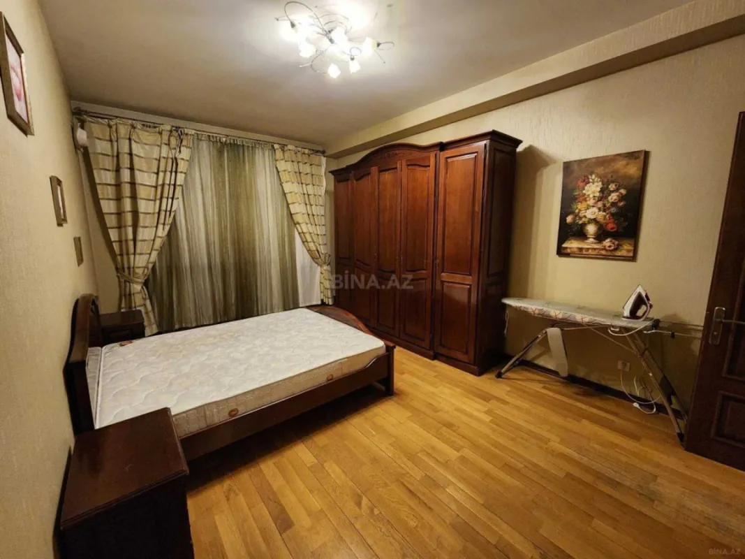 Kirayə verilir 3 otaqlı mənzil 165 m²