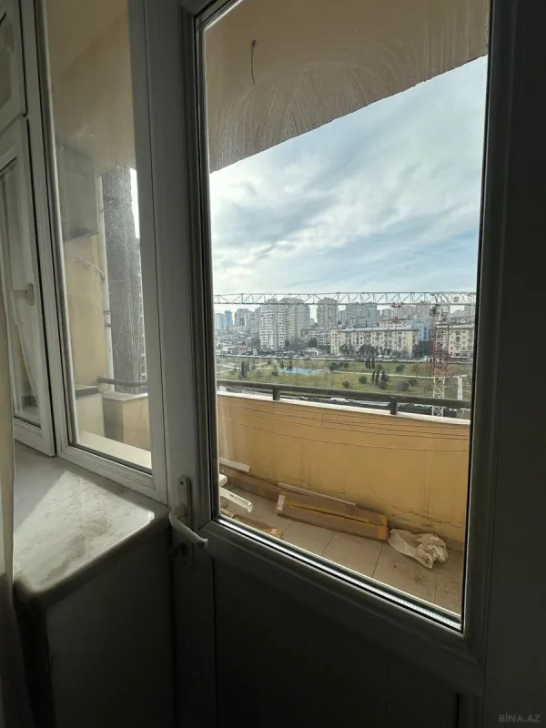 Kirayə verilir 3 otaqlı mənzil 165 m²