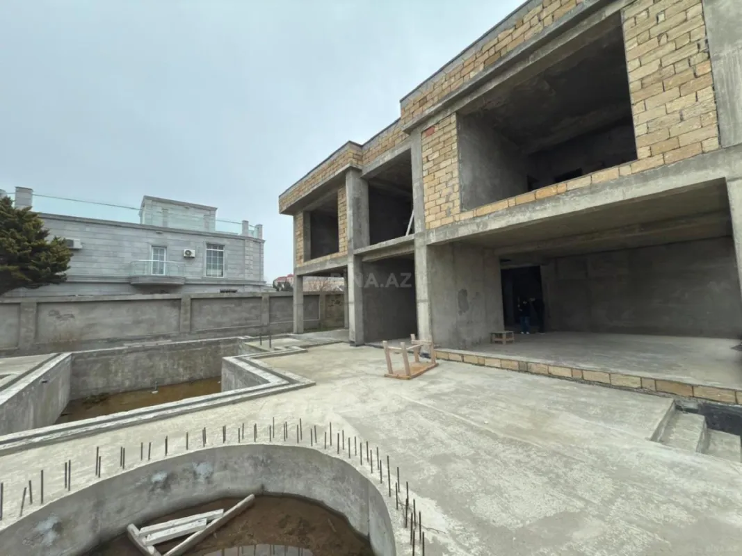 Satılır 5 otaqlı həyət evi 500 m²