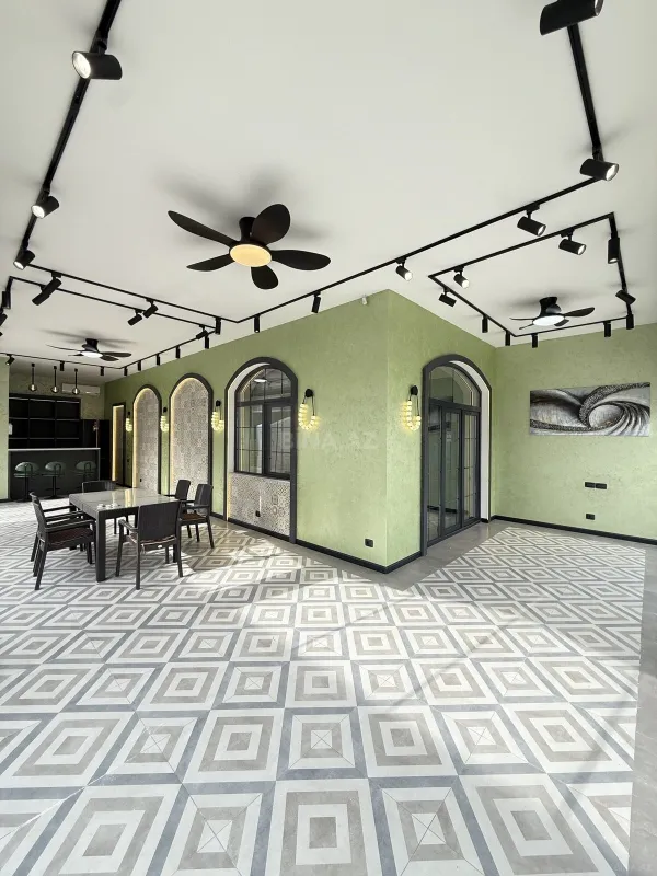 Satılır 5 otaqlı həyət evi 300 m²