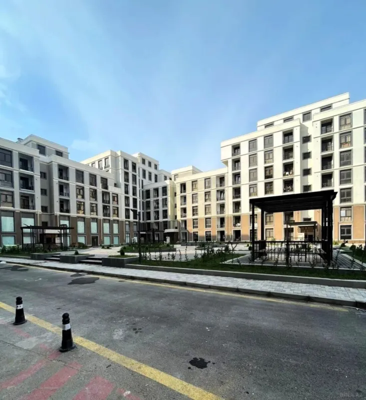 Satılır 3 otaqlı mənzil 117 m²