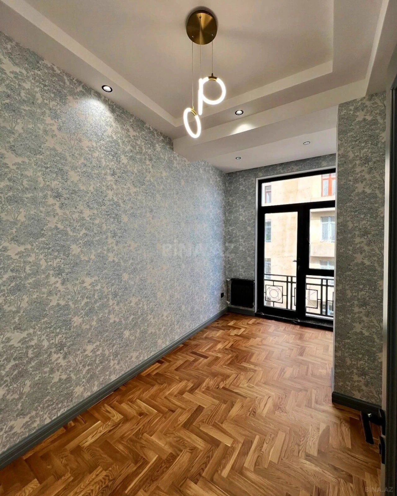 Satılır 3 otaqlı mənzil 117 m²