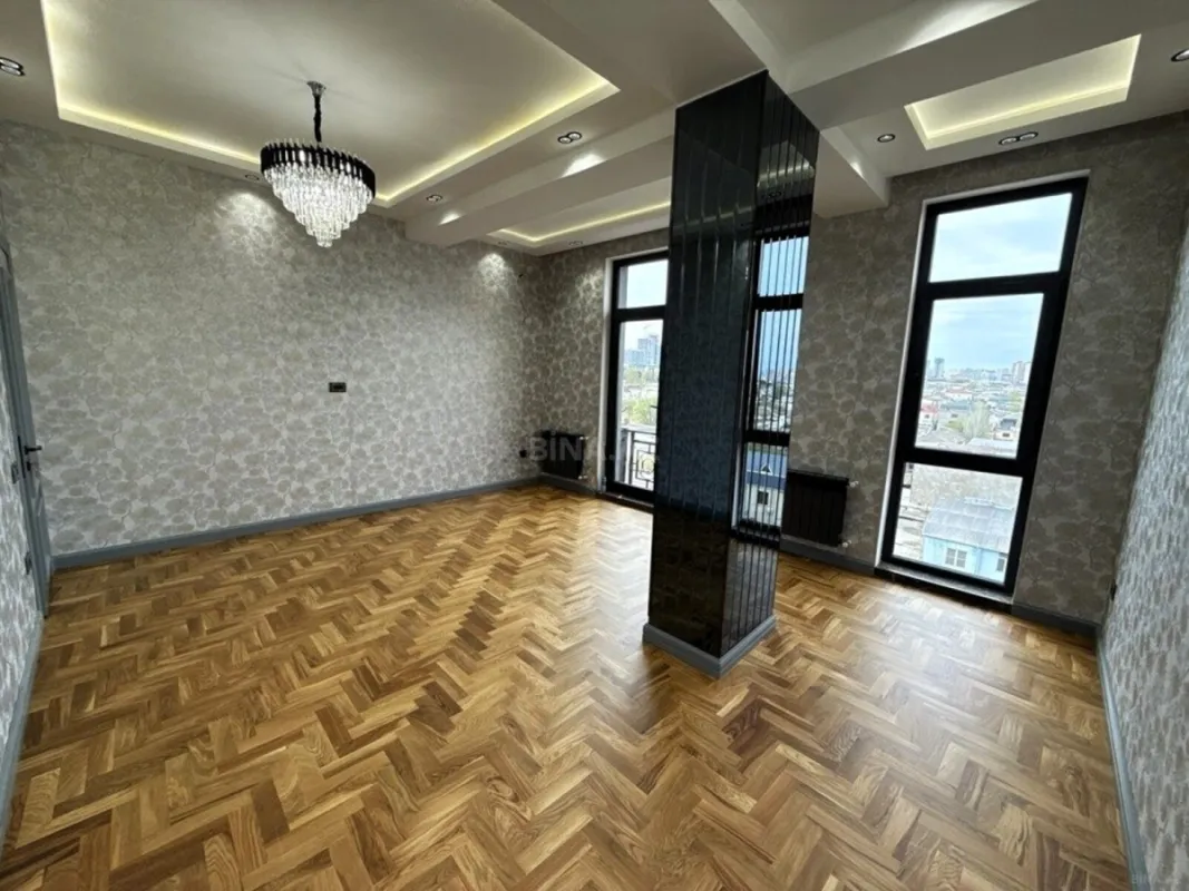 Satılır 3 otaqlı mənzil 117 m²