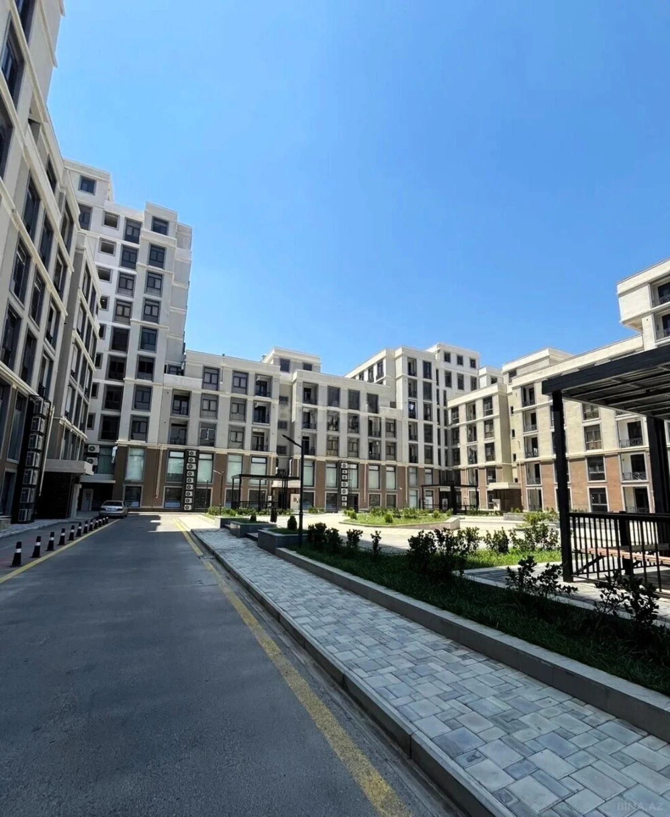 Satılır 3 otaqlı mənzil 117 m²