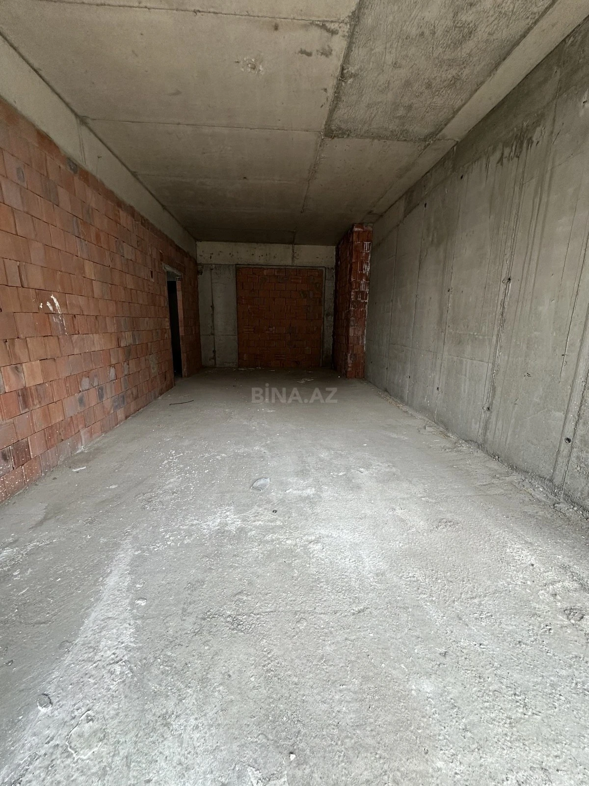 Satılır 3 otaqlı mənzil 114 m²