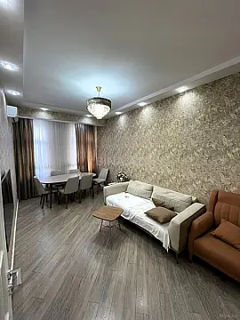 Satılır 3 otaqlı mənzil 92 m² — Bakı, İnşaatçılar 3 otaq 92.00 m²