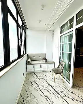 Satılır 4 otaqlı mənzil 138 m²