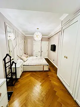 Satılır 4 otaqlı mənzil 138 m²