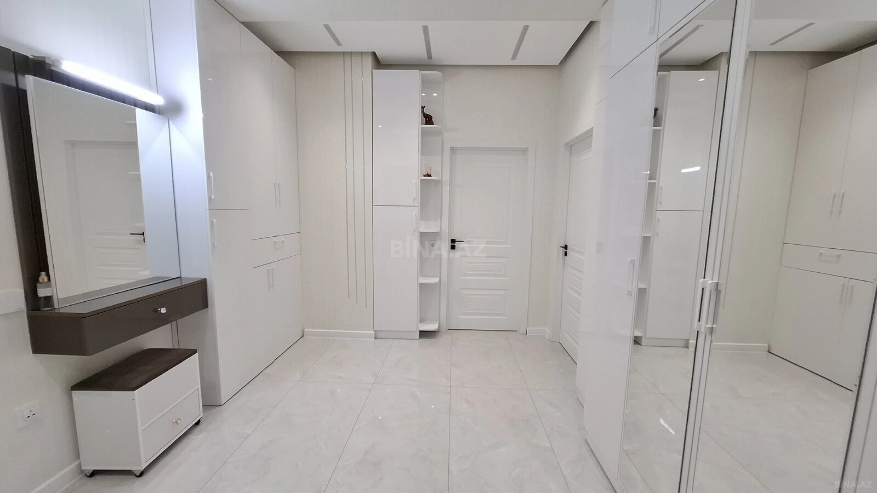 Satılır 2 otaqlı mənzil 65 m²