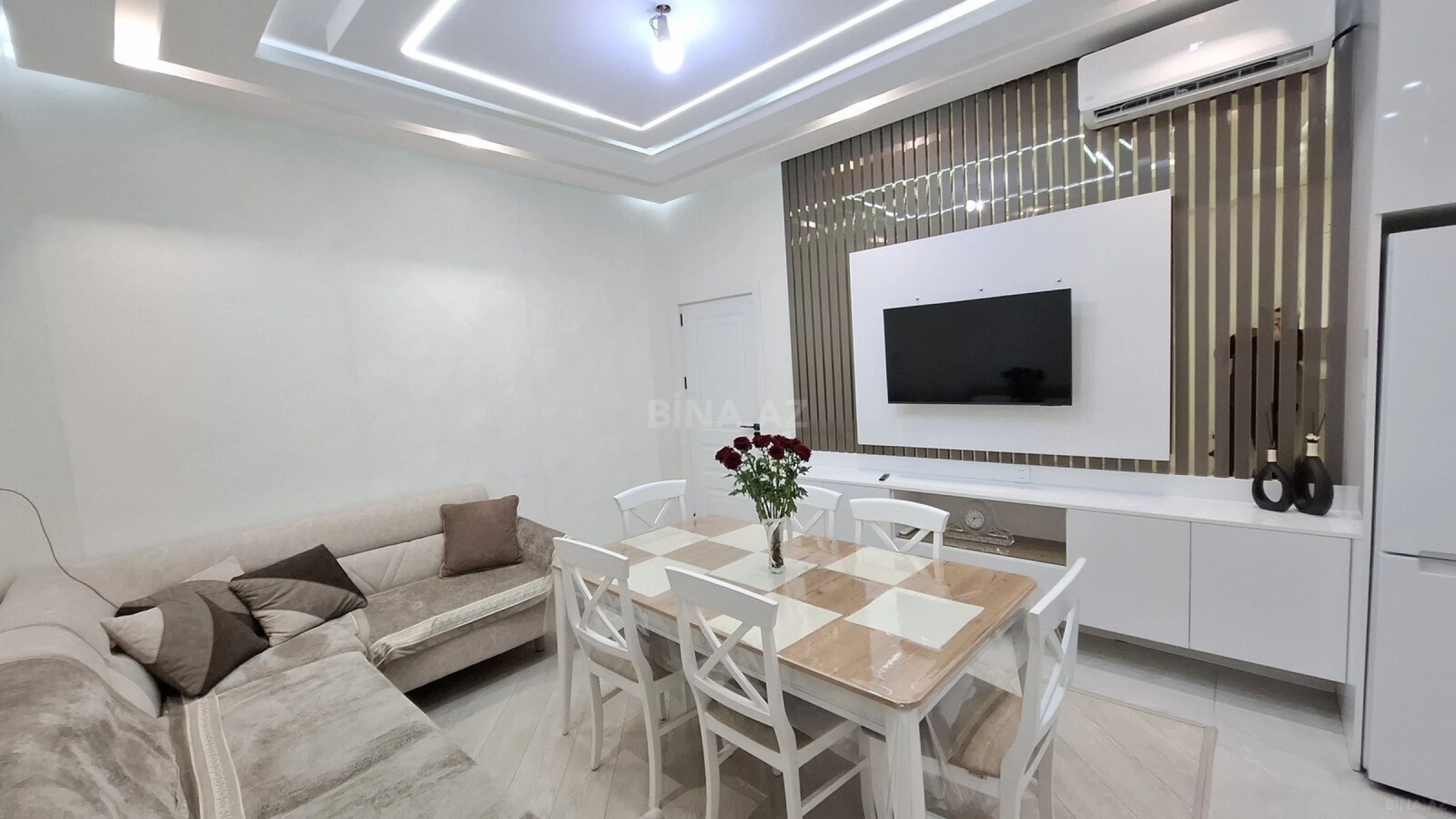 Satılır 2 otaqlı mənzil 65 m²