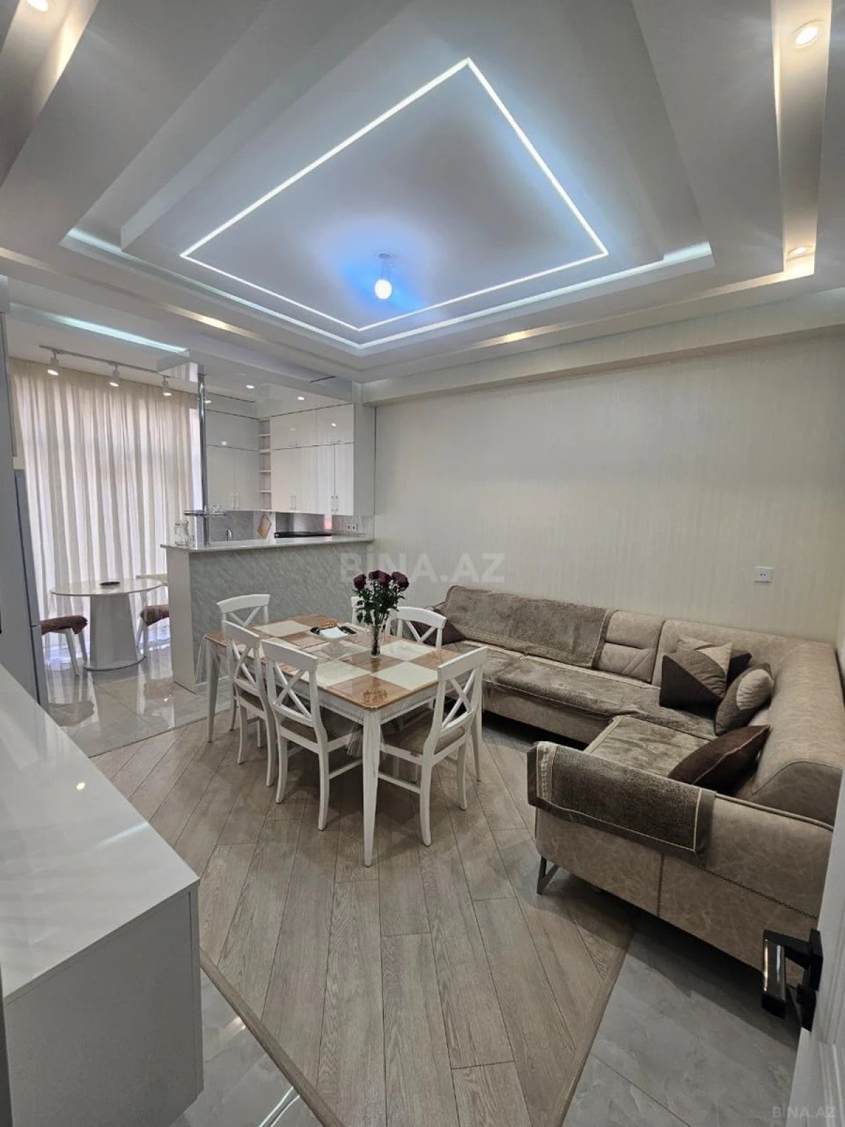 Satılır 2 otaqlı mənzil 65 m²