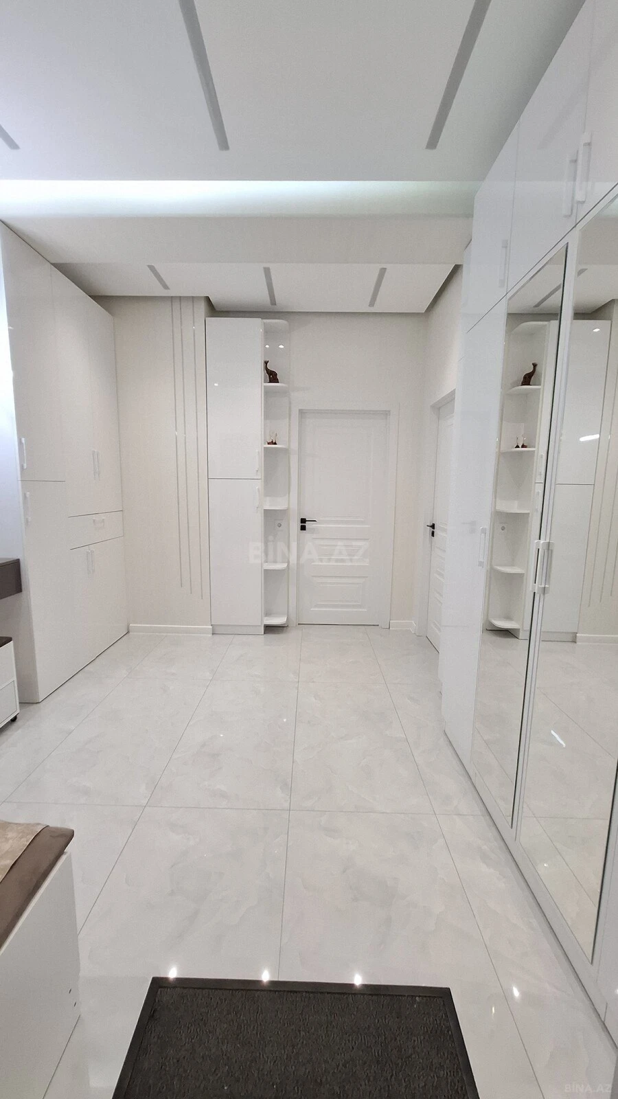 Satılır 2 otaqlı mənzil 65 m²