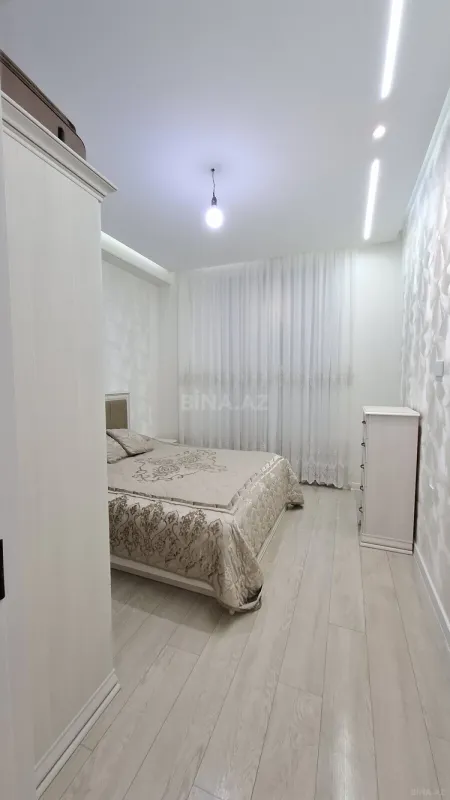 Satılır 2 otaqlı mənzil 65 m²