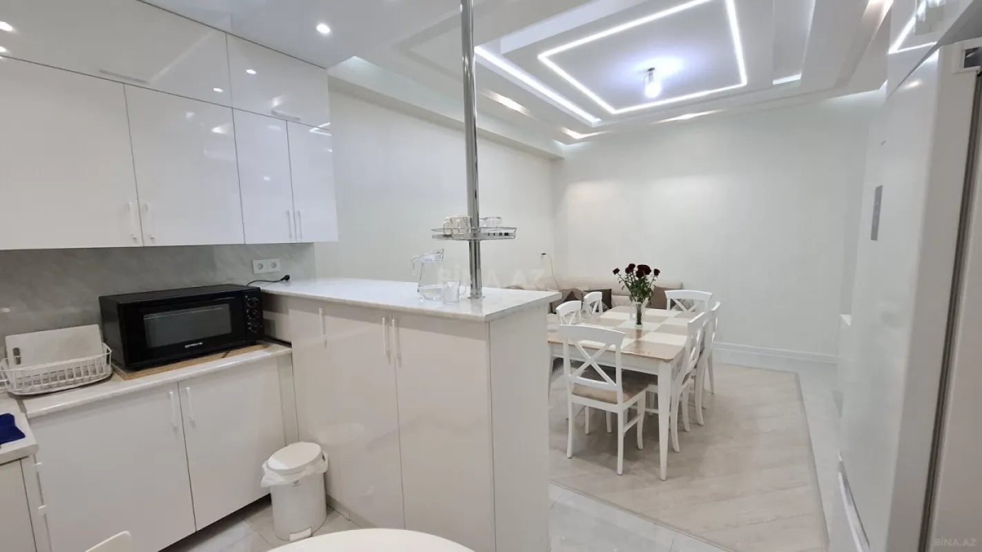 Satılır 2 otaqlı mənzil 65 m²