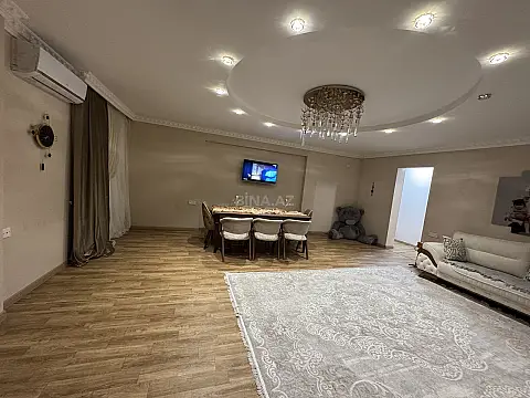 Satılır 3 otaqlı mənzil 118 m²