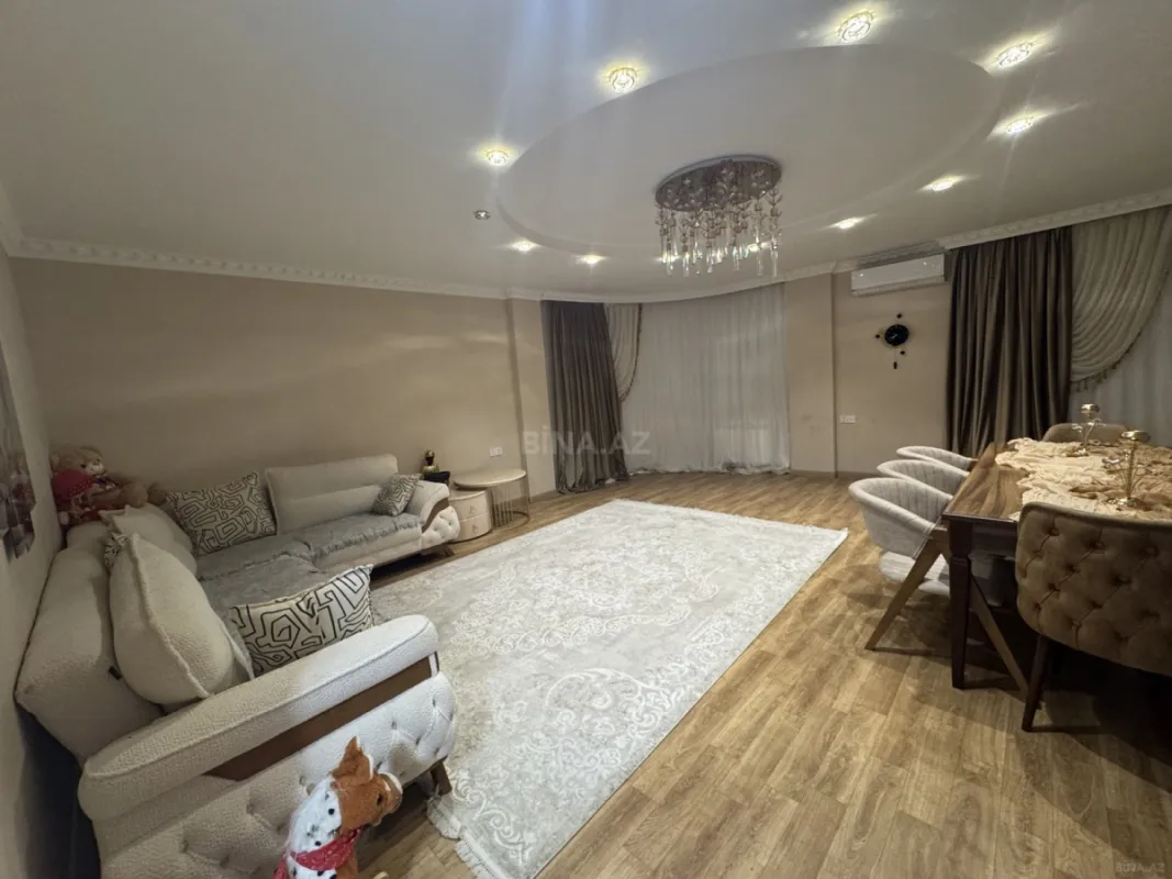 Satılır 3 otaqlı mənzil 118 m²