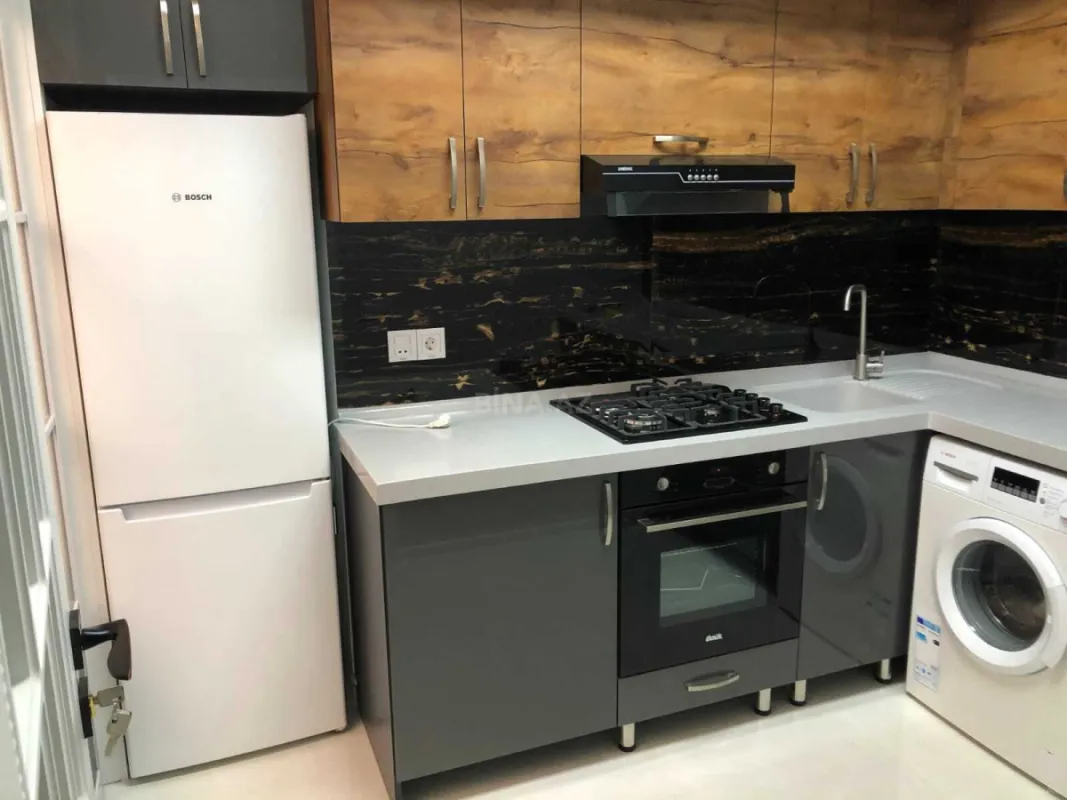 Kirayə verilir 2 otaqlı mənzil 75 m²