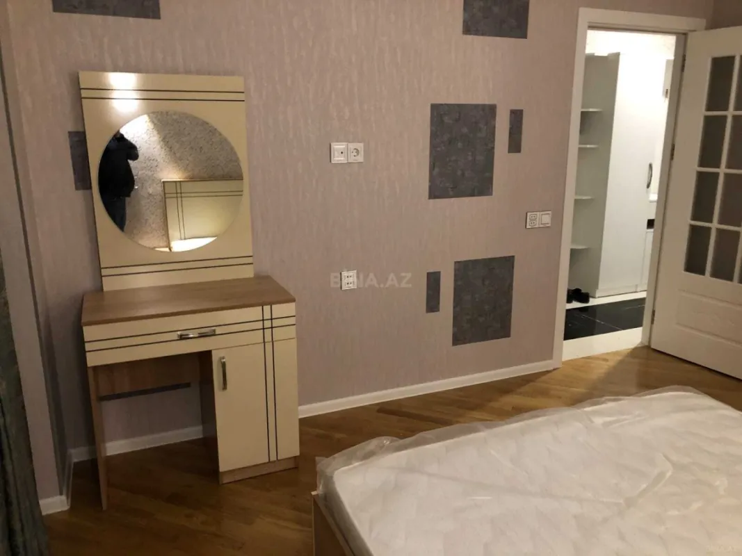 Kirayə verilir 2 otaqlı mənzil 75 m²