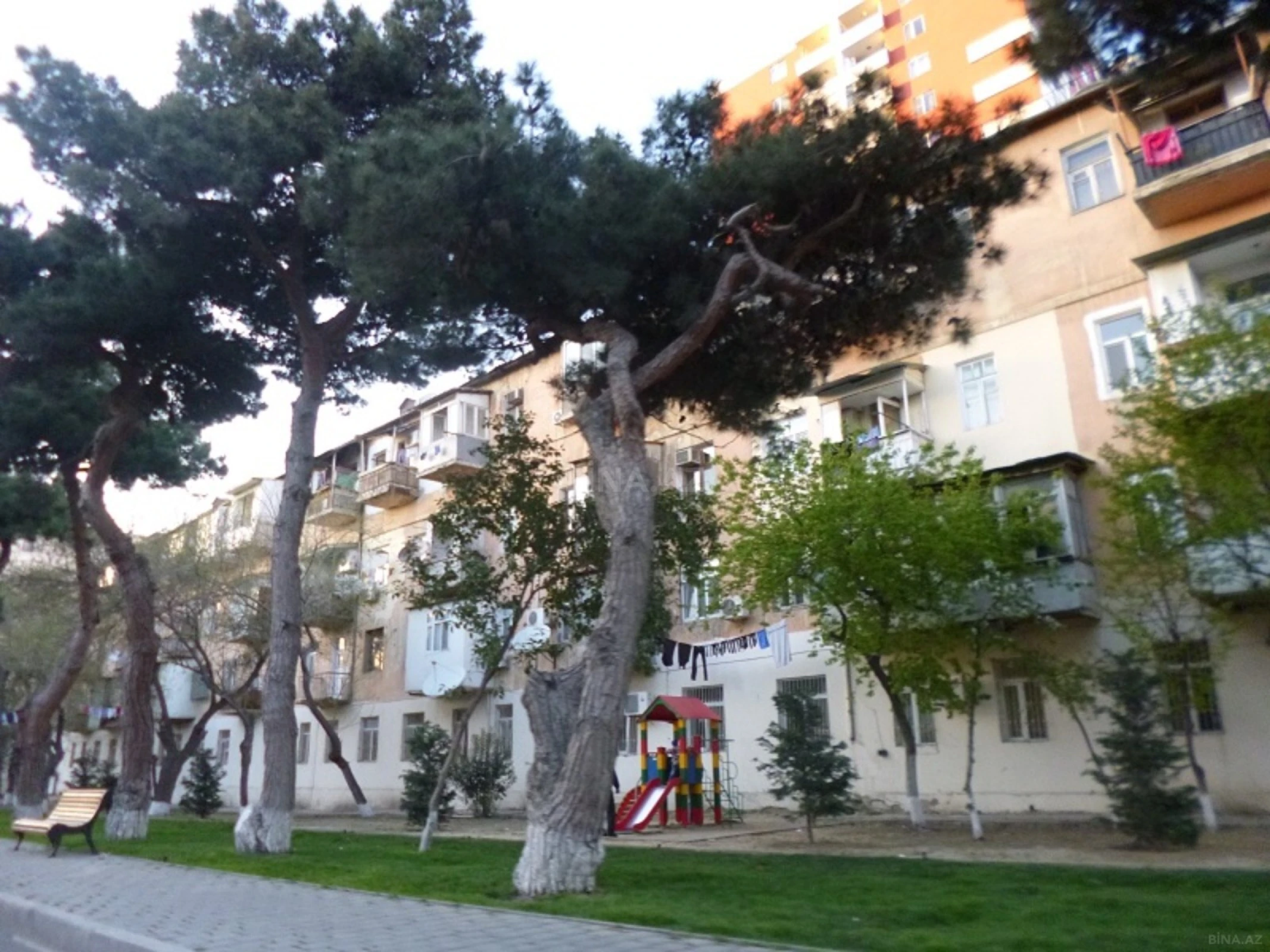 Satılır 2 otaqlı mənzil 43 m²