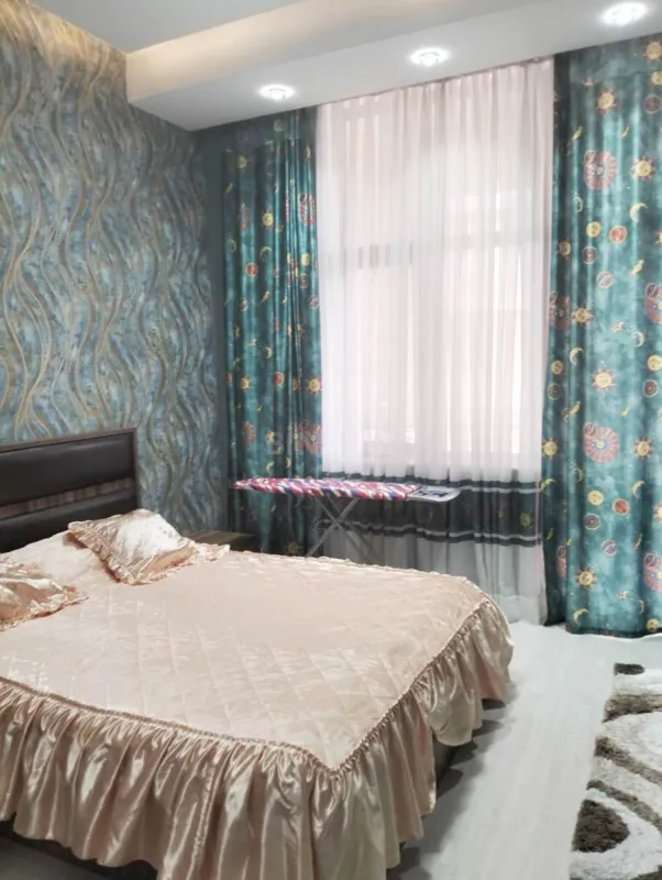 Kirayə verilir 2 otaqlı mənzil 65 m²