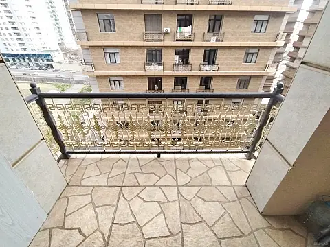Kirayə verilir 2 otaqlı mənzil 65 m²