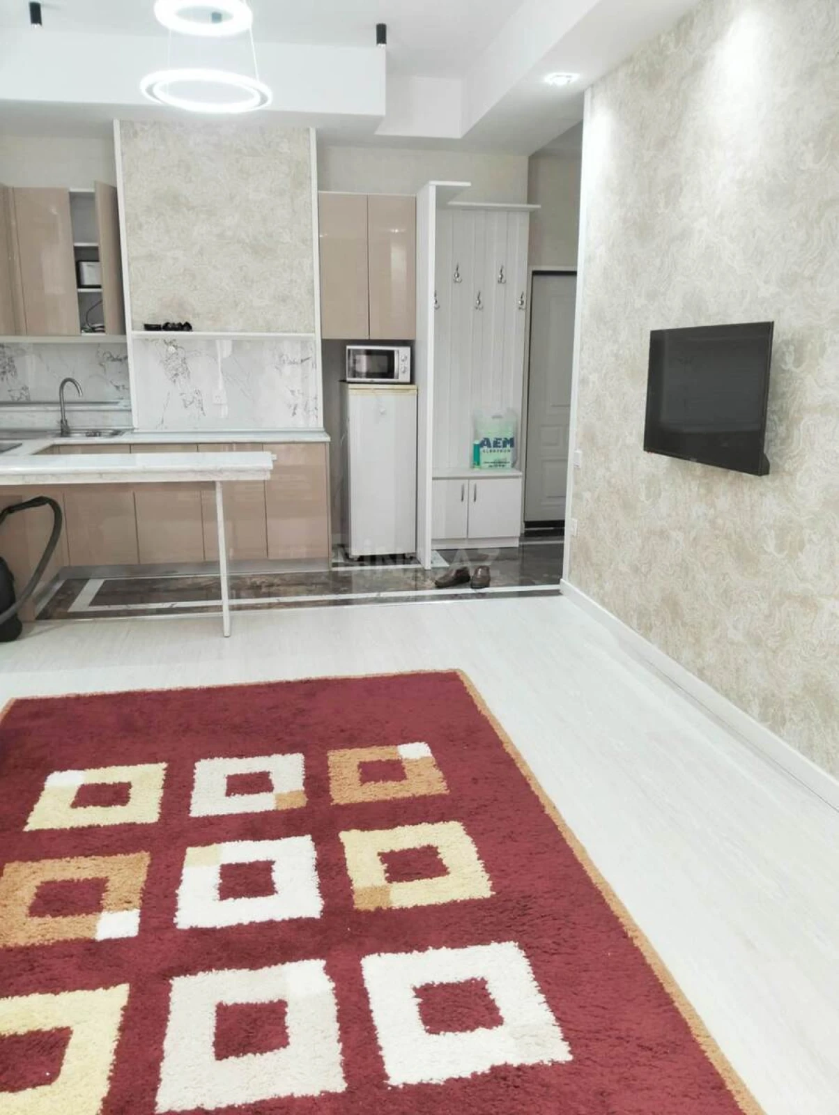 Kirayə verilir 2 otaqlı mənzil 65 m²