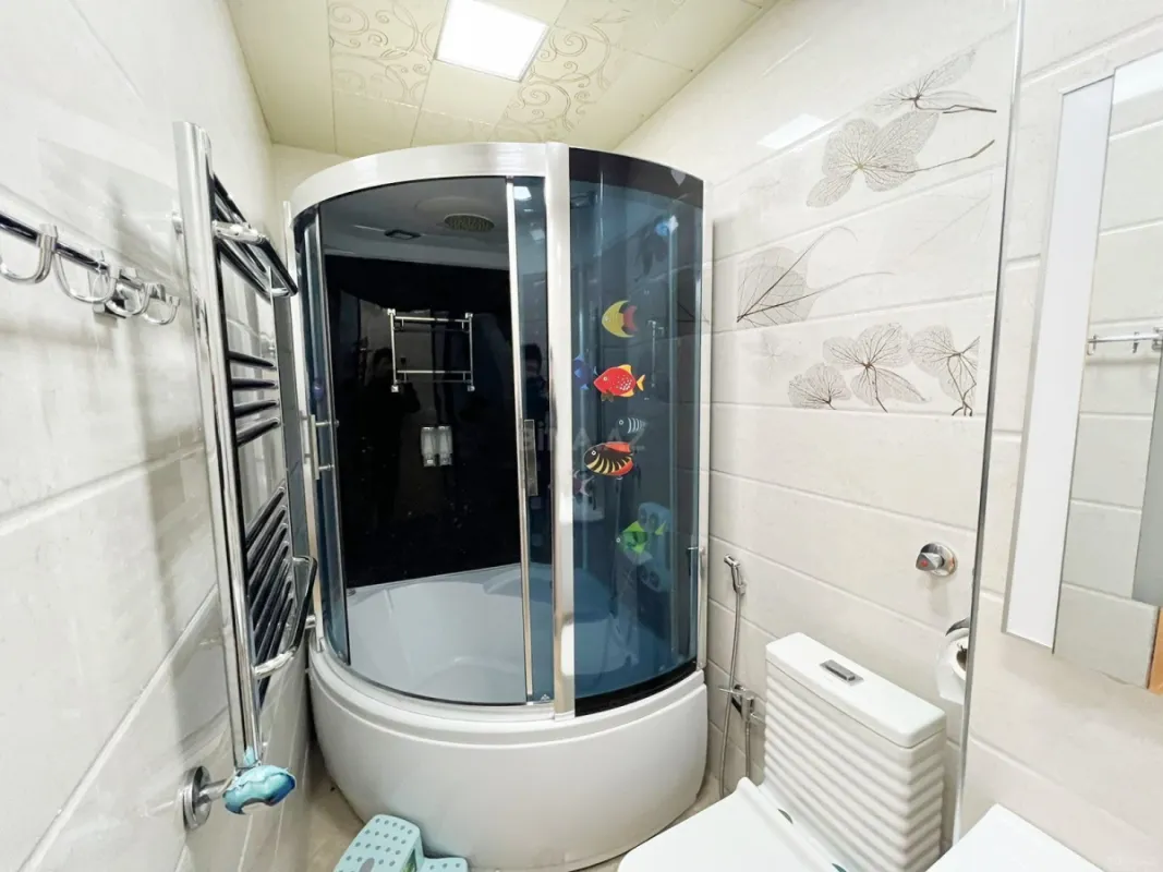 Kirayə verilir 3 otaqlı mənzil 150 m²