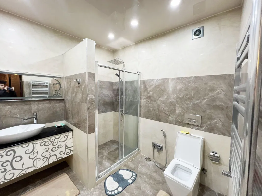 Kirayə verilir 3 otaqlı mənzil 150 m²