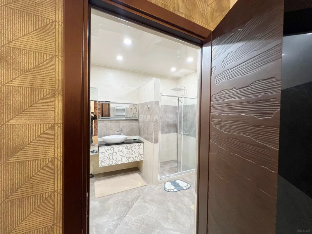 Kirayə verilir 3 otaqlı mənzil 150 m²