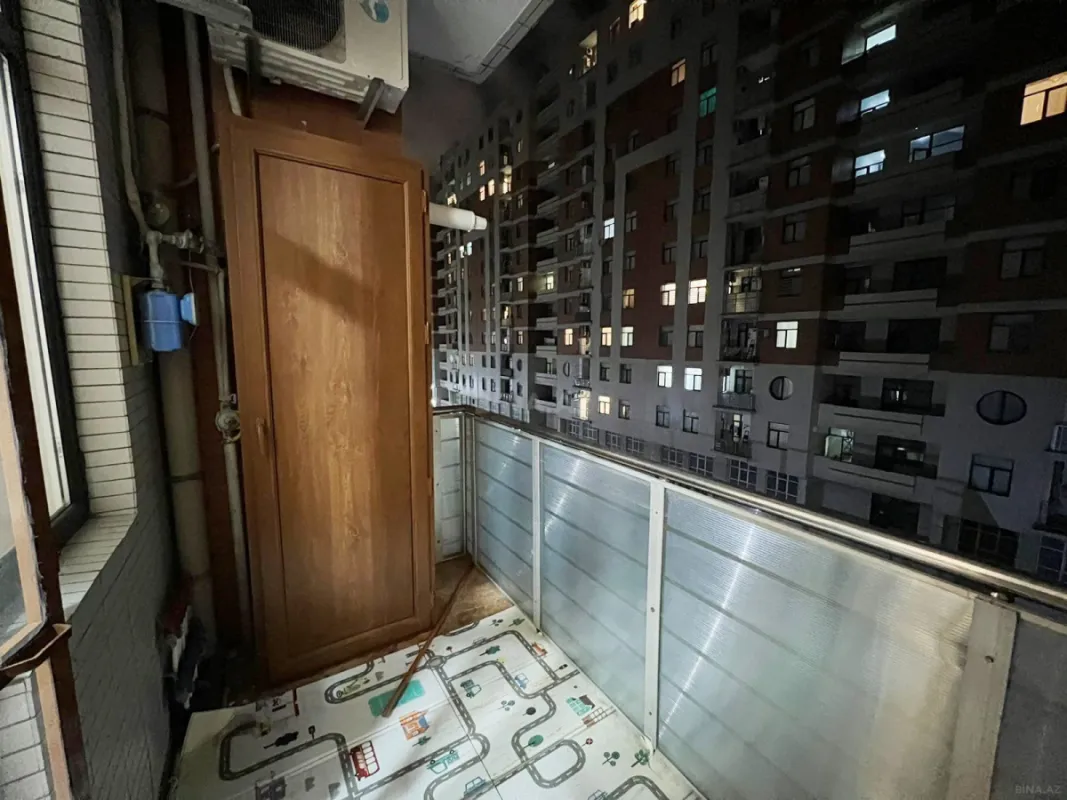 Kirayə verilir 3 otaqlı mənzil 150 m²