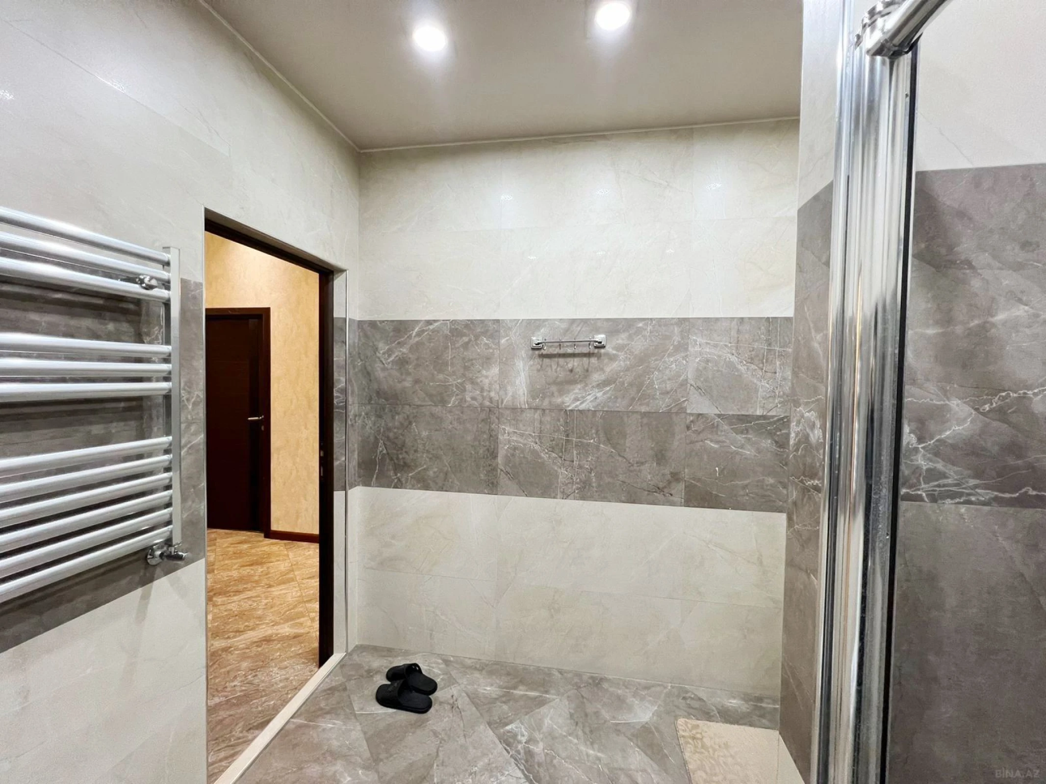 Kirayə verilir 3 otaqlı mənzil 150 m²
