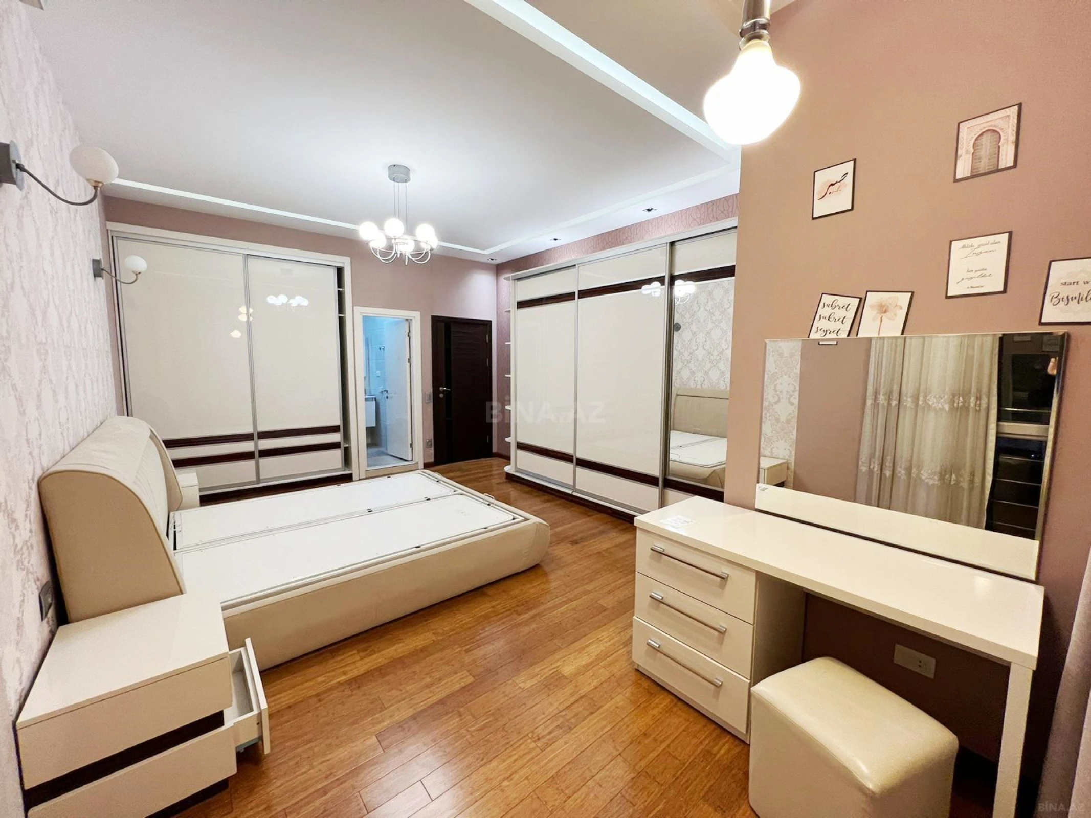 Kirayə verilir 3 otaqlı mənzil 150 m²