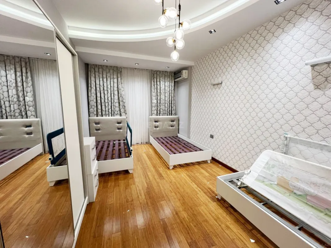 Kirayə verilir 3 otaqlı mənzil 150 m²