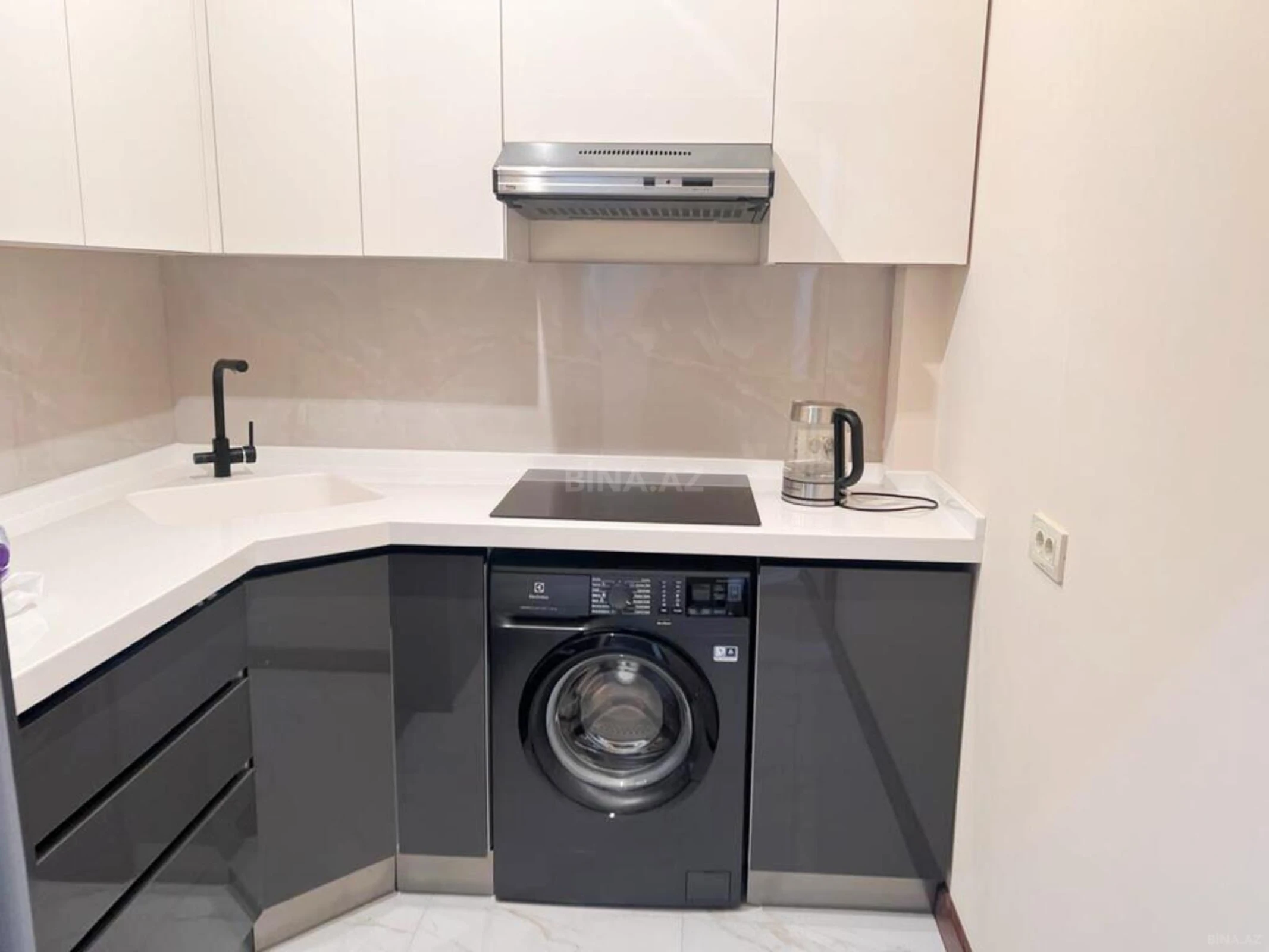 Kirayə verilir 2 otaqlı mənzil 70 m²