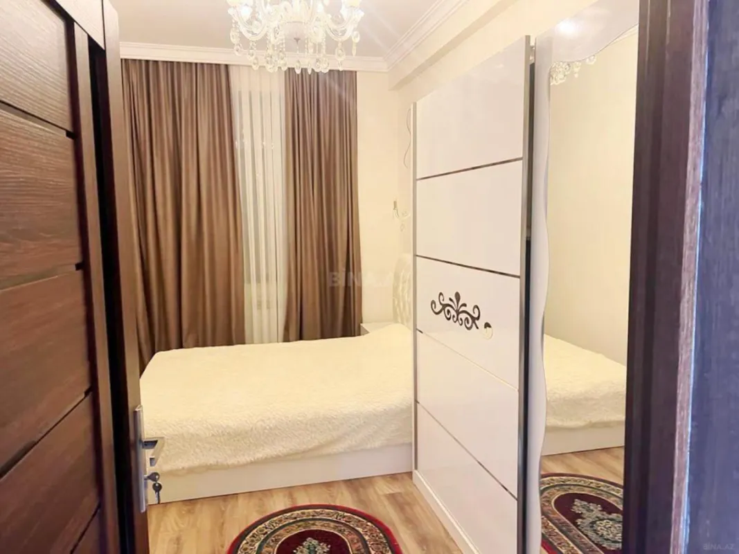 Kirayə verilir 2 otaqlı mənzil 70 m²