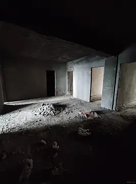 Satılır 4 otaqlı mənzil 172 m²