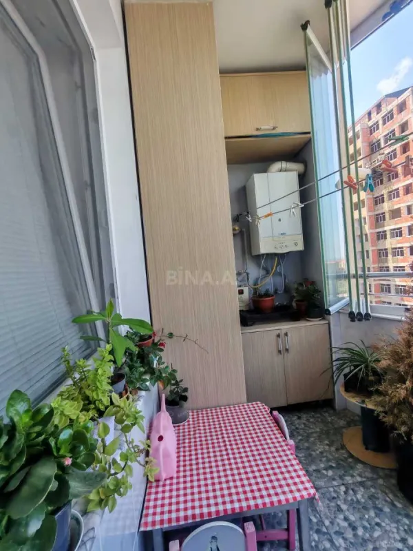 Satılır 3 otaqlı mənzil 132 m²