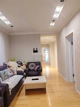 Satılır 3 otaqlı mənzil 132 m²