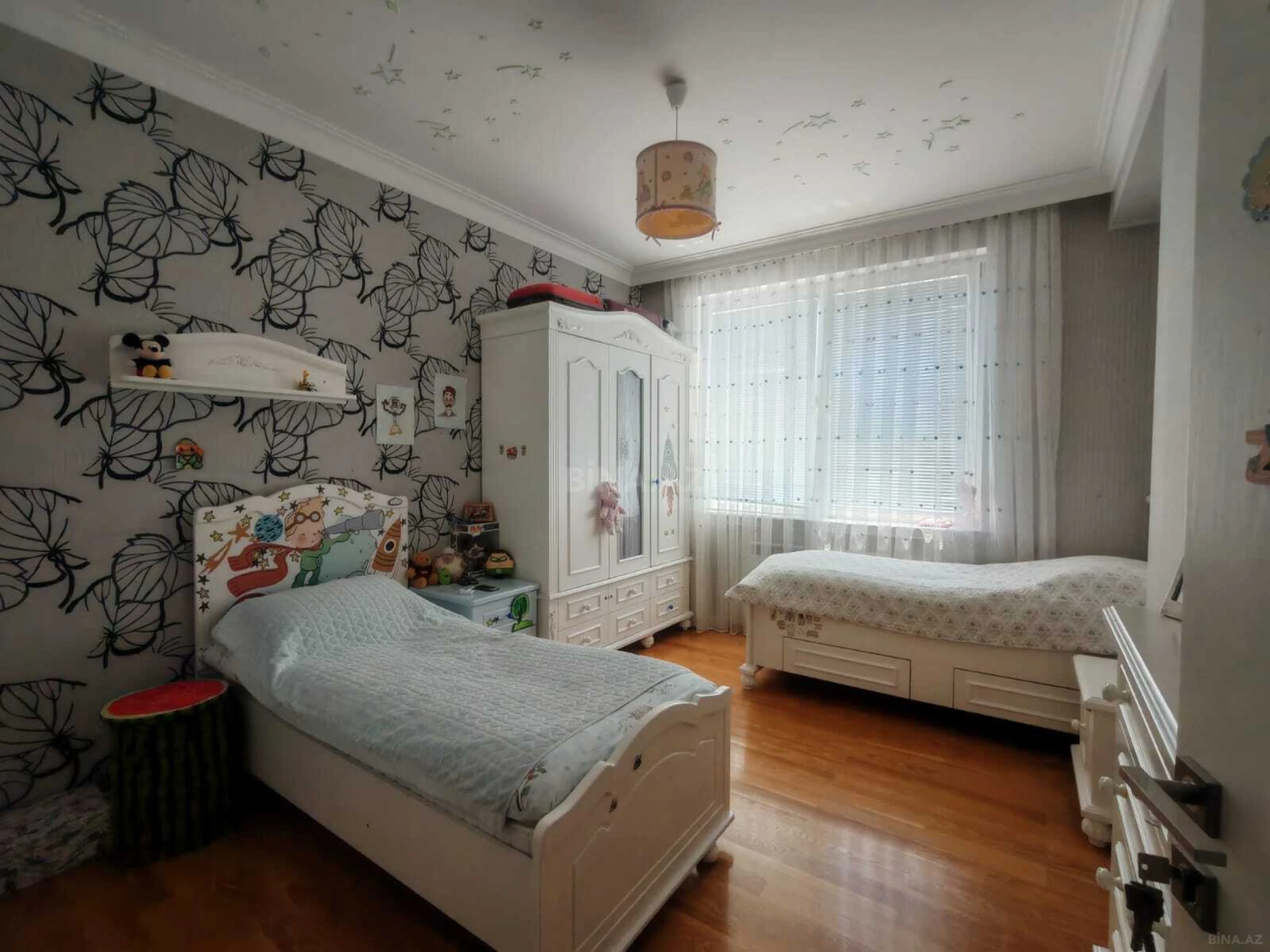 Satılır 3 otaqlı mənzil 132 m²