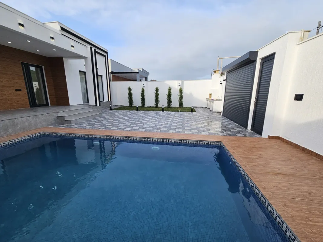 Satılır 4 otaqlı həyət evi 155 m²