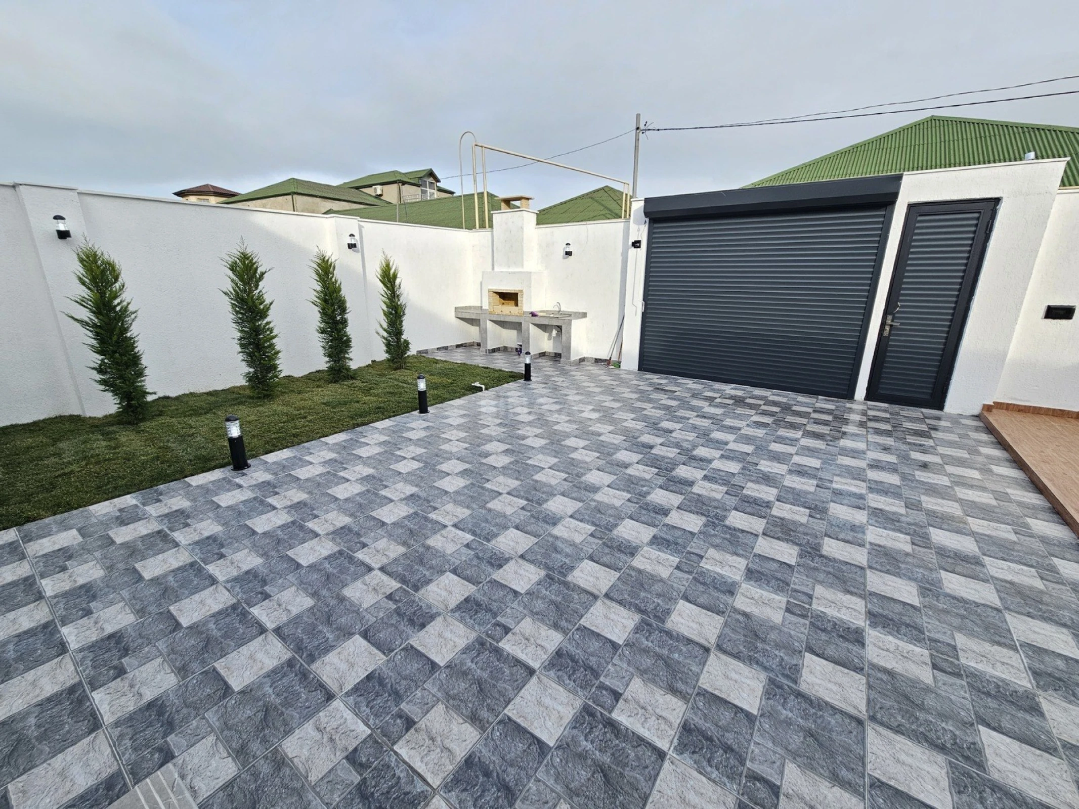 Satılır 4 otaqlı həyət evi 155 m²