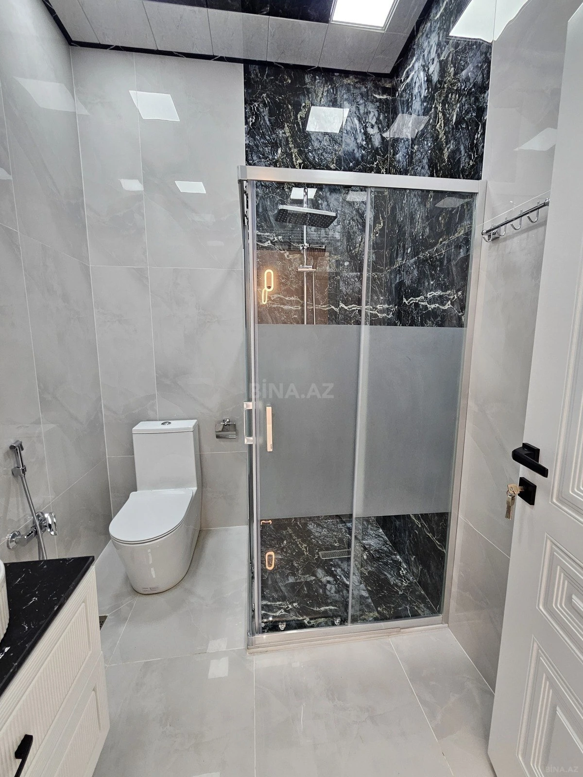 Satılır 4 otaqlı həyət evi 155 m²