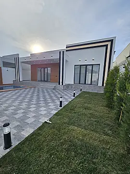 Satılır 4 otaqlı həyət evi 155 m²